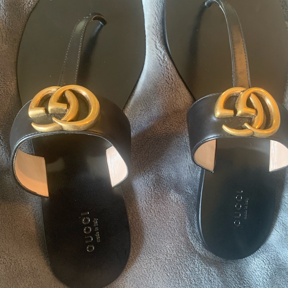 Gucci Flat Marmont Leather Sandals